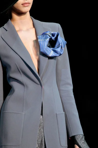 Look 12